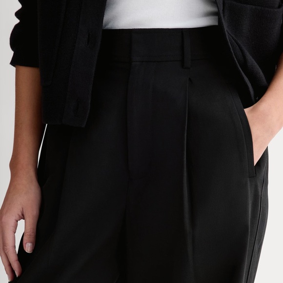 Everlane SHORT The Draper Pleated Pant in Buttersmooth Black Size 4 - Picture 4 of 11